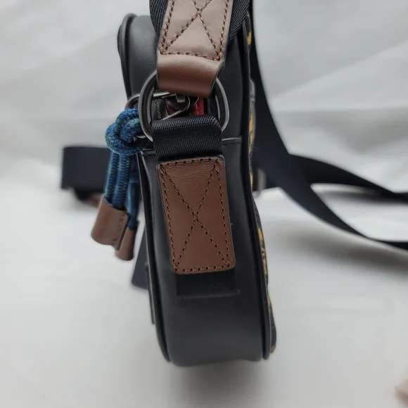*FINAL PRICE**Rare* Coach Terrain Crossbody With Wavy Animal Print